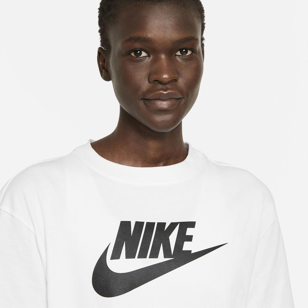 Nike Sportswear Essential
