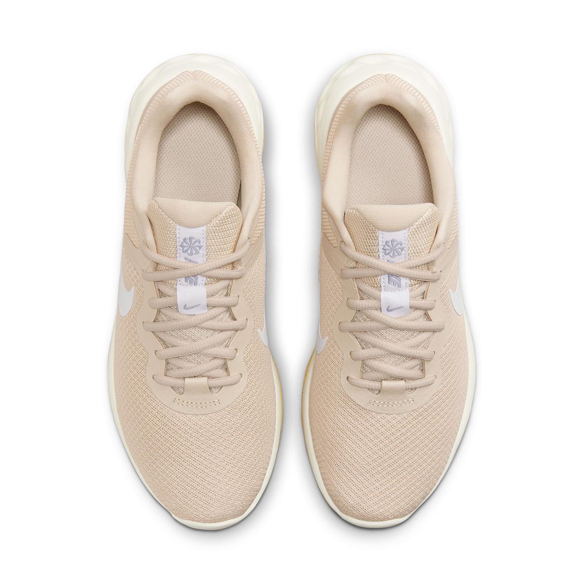 Nike Revolution 6