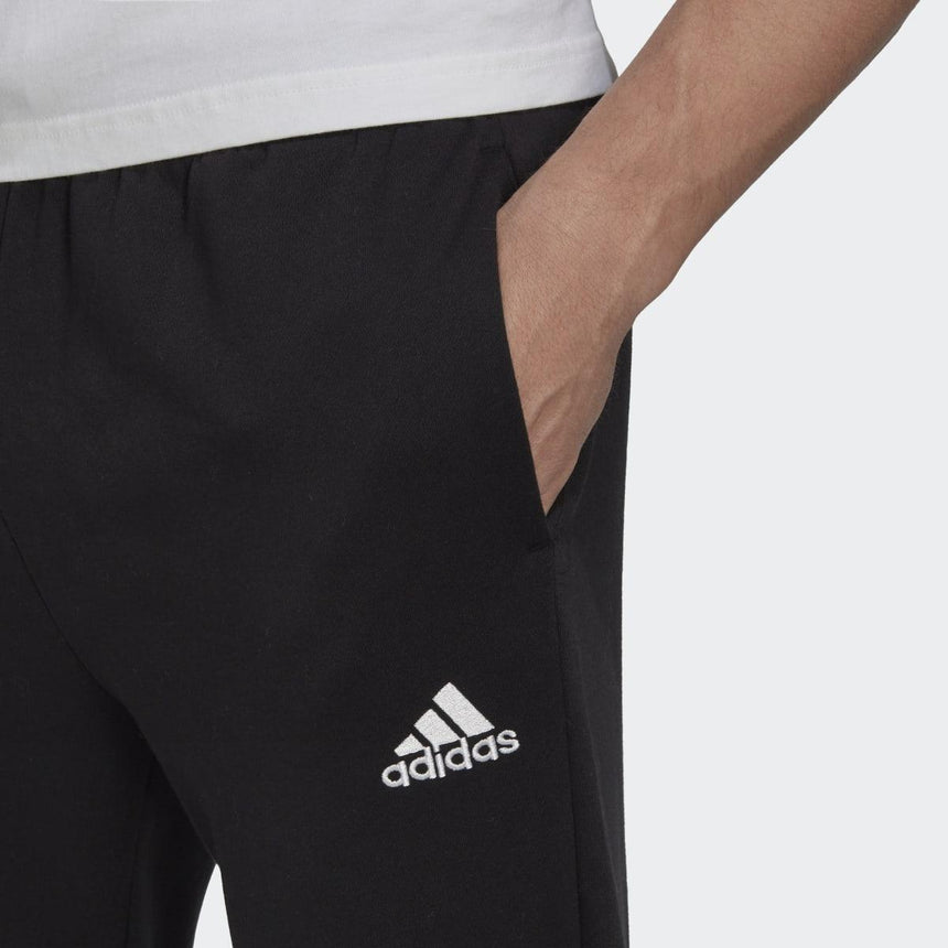 adidas Essentials Regular Tapered Fleece