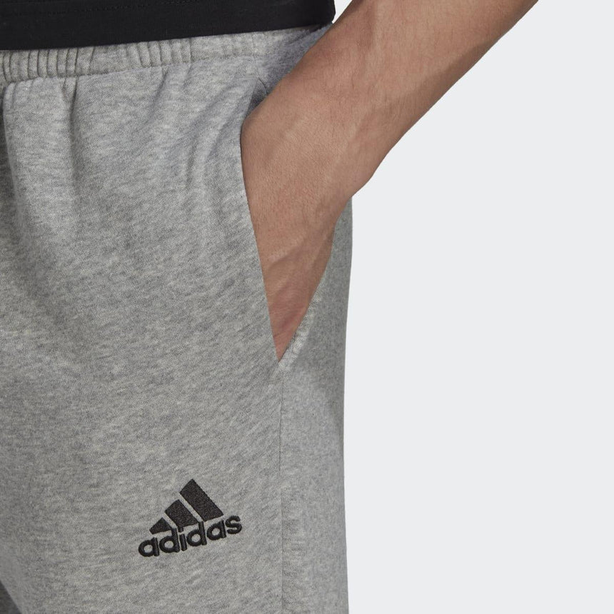 adidas Essentials Regular Tapered Fleece