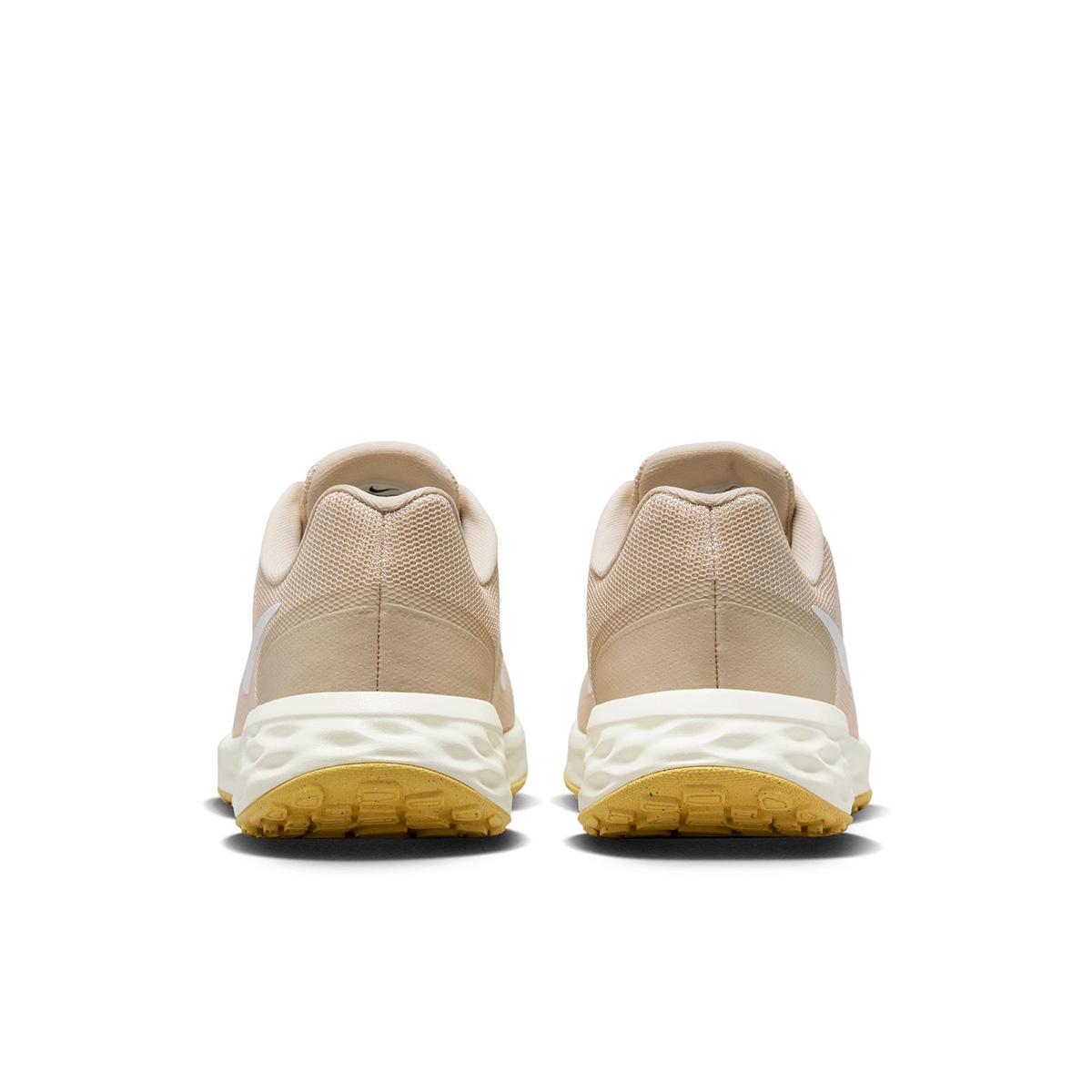 Nike Revolution 6