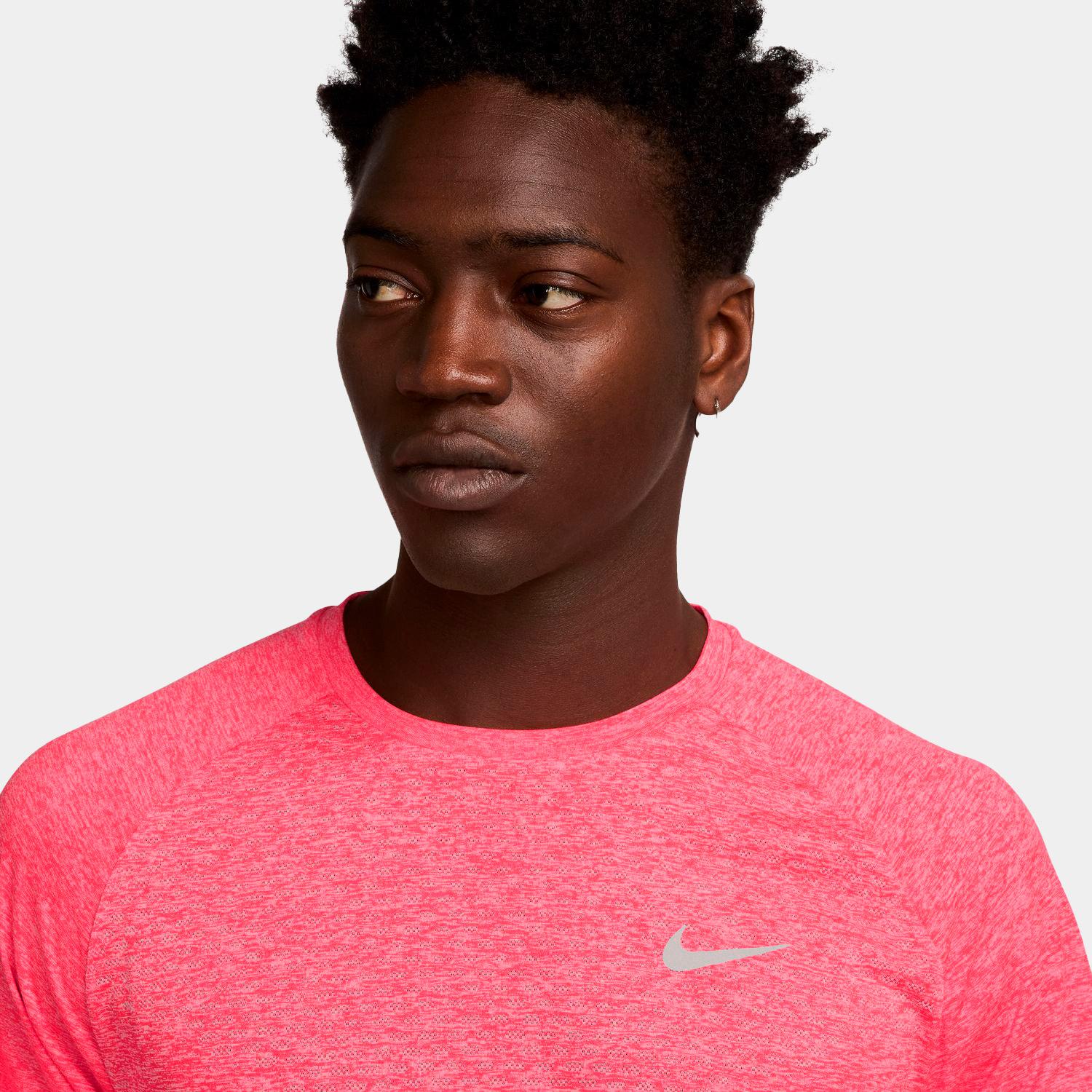Camiseta Nike Stride De Running DrI-Fit Adv De Manga Corta - Hombre