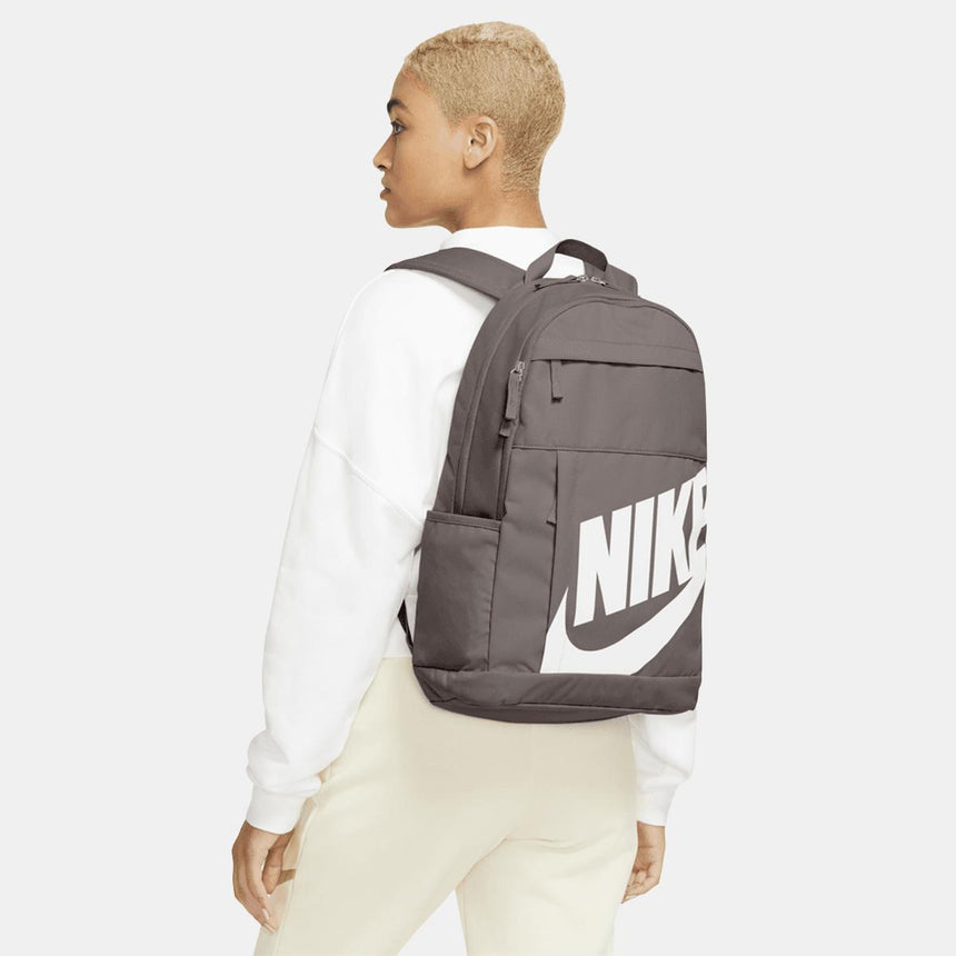 Mochila Nike (21l)