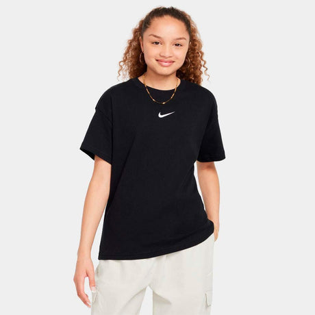 Camiseta Nike Sportswear Essential - Niña