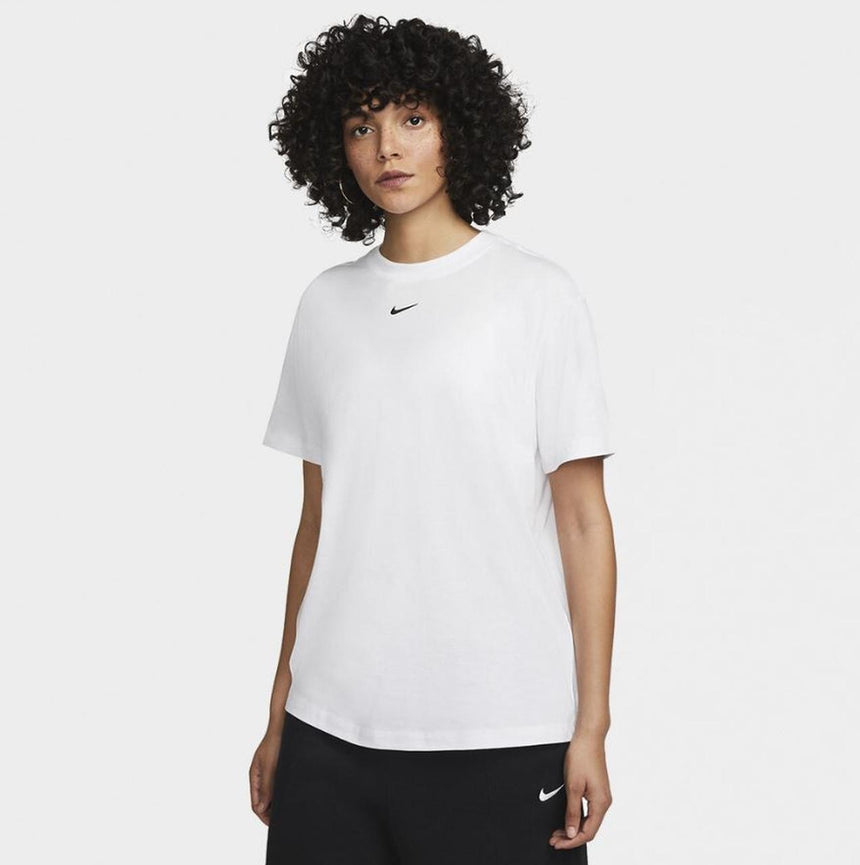 Nike Essntl Tee Bf Lbr