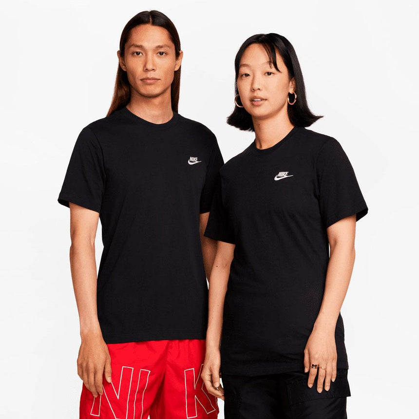 Camiseta Nike Sportswear Club - Hombre