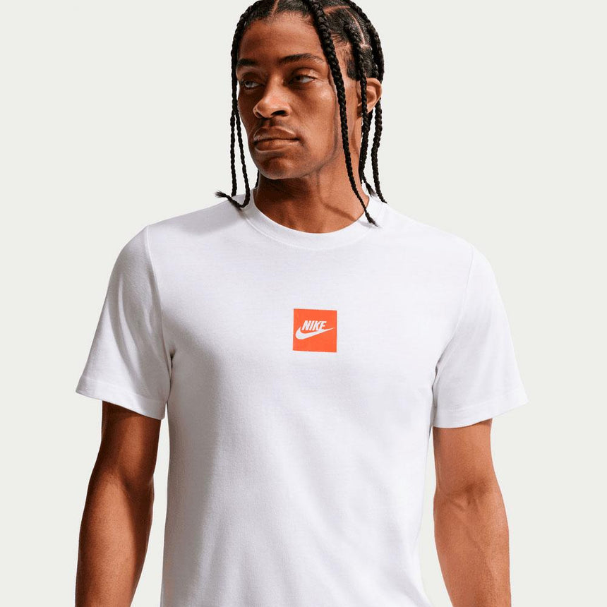 Camiseta Nike Sportswear Club - Hombre