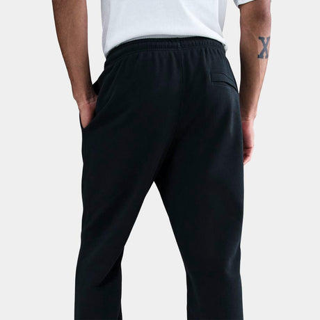 Jogger Nike Club – Hombre