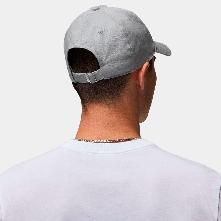 Gorra Jordan Club Con Visera Curva Sin Estructura