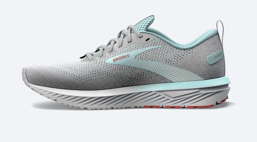 Brooks Revel 6