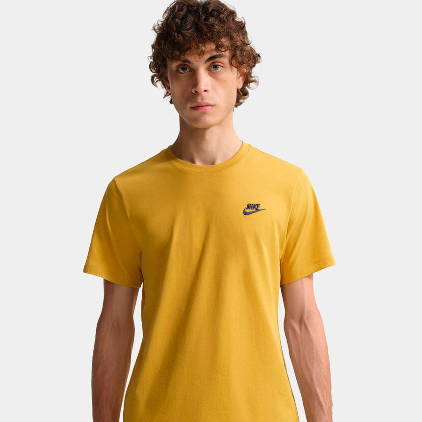 Camiseta Nike Sportswear Club - Hombre