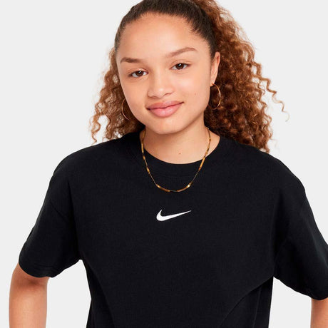 Camiseta Nike Sportswear Essential - Niña