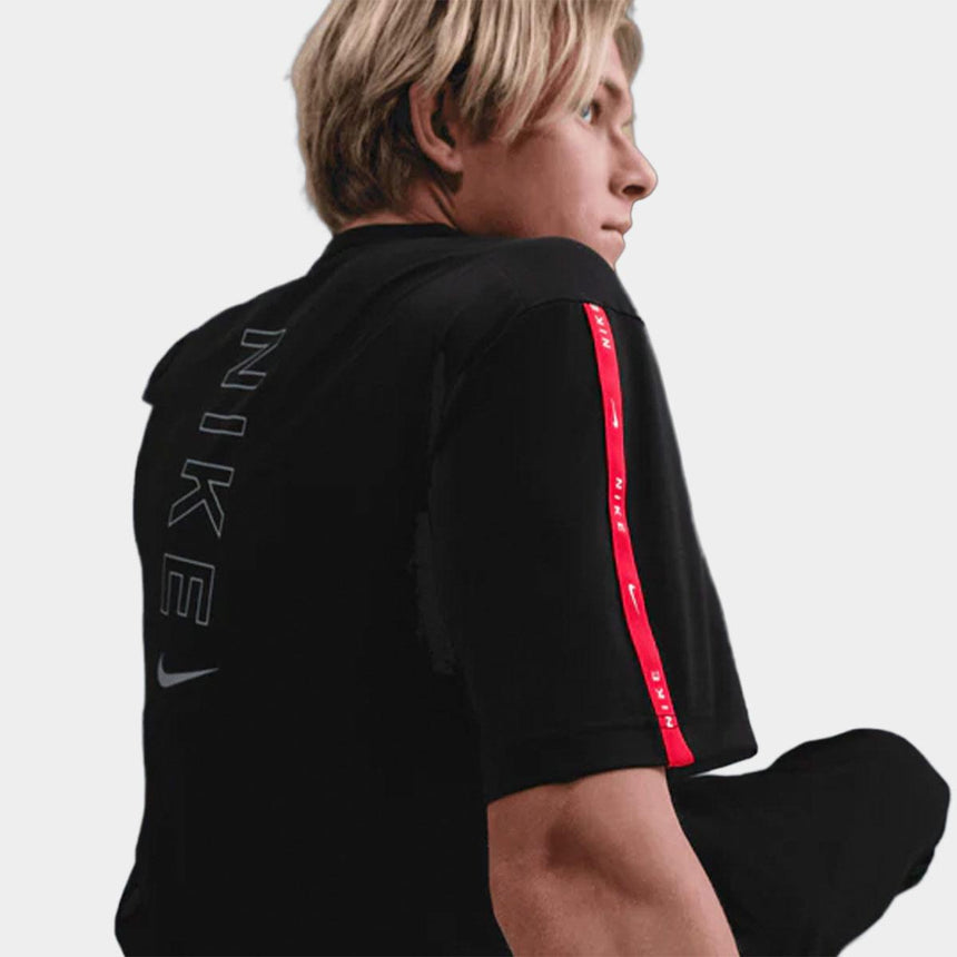 Camiseta Nike Sportswear DrI-Fit