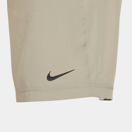 Pantalón Nike Form Corto Versátil DrI-Fit De 23 cm Sin Forro - Hombre
