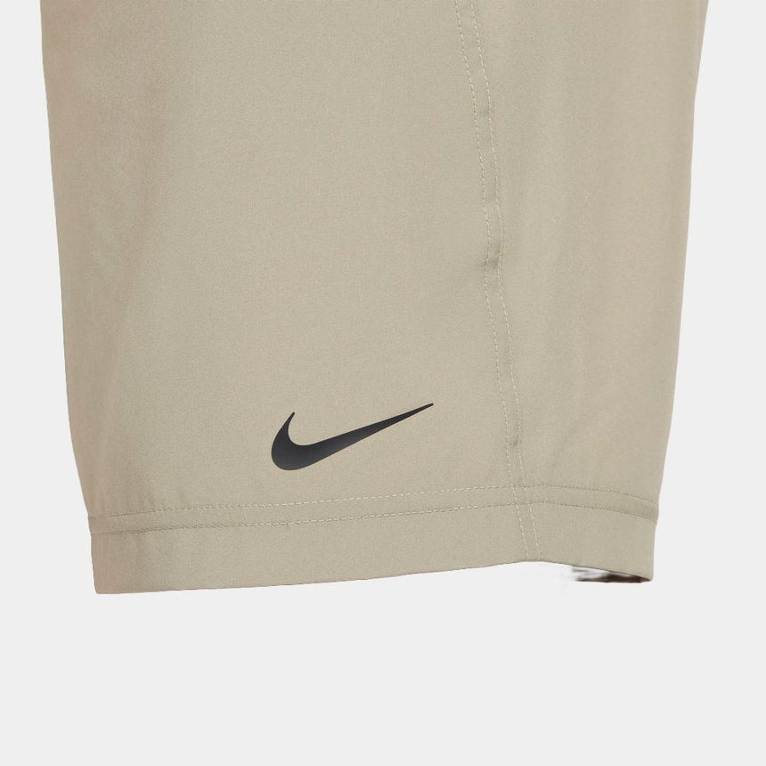 Pantalón Nike Form Corto Versátil DrI-Fit De 23 cm Sin Forro - Hombre