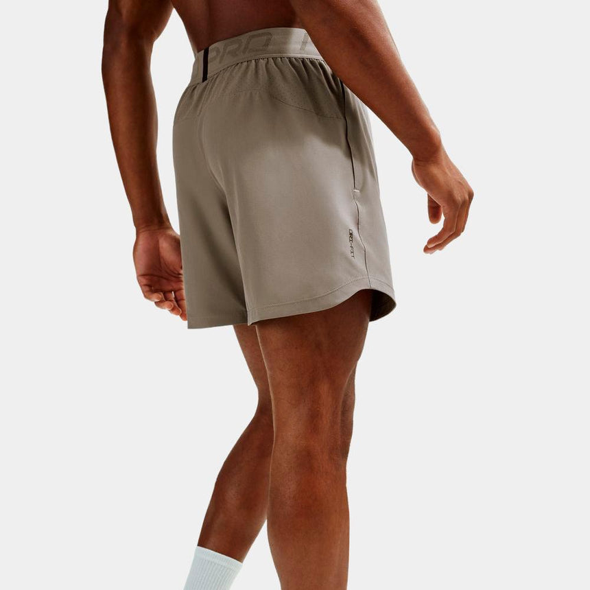 Pantalón Nike pro Training Corto DrI-Fit De 15 cm - Hombre