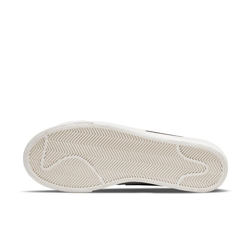 Nike Blazer Low Platform