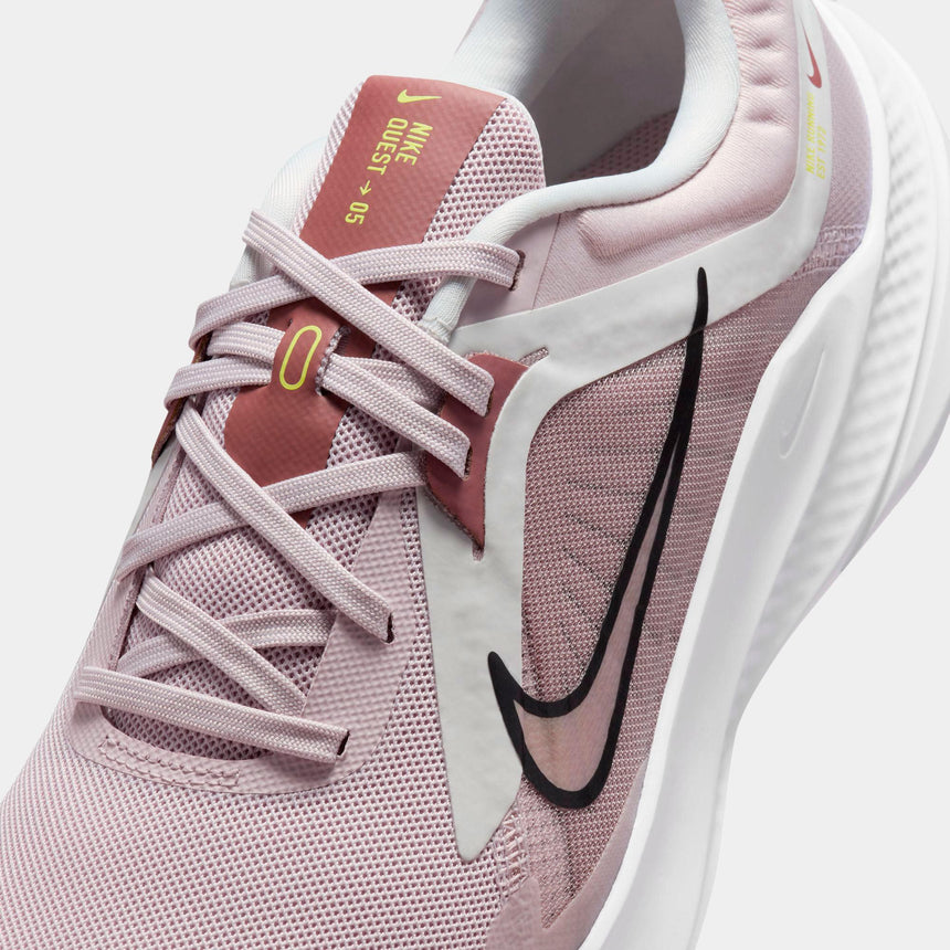 Nike Quest 5