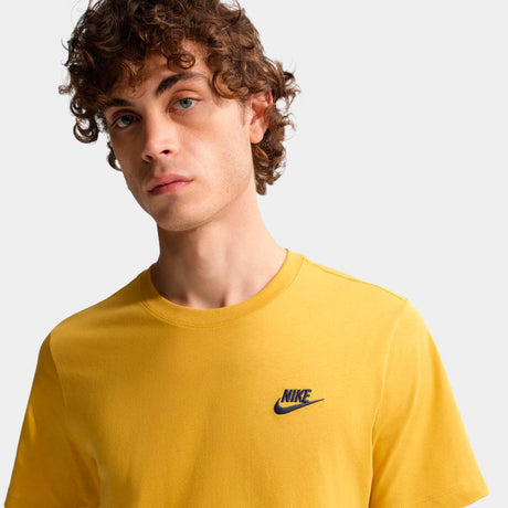 Camiseta Nike Sportswear Club - Hombre