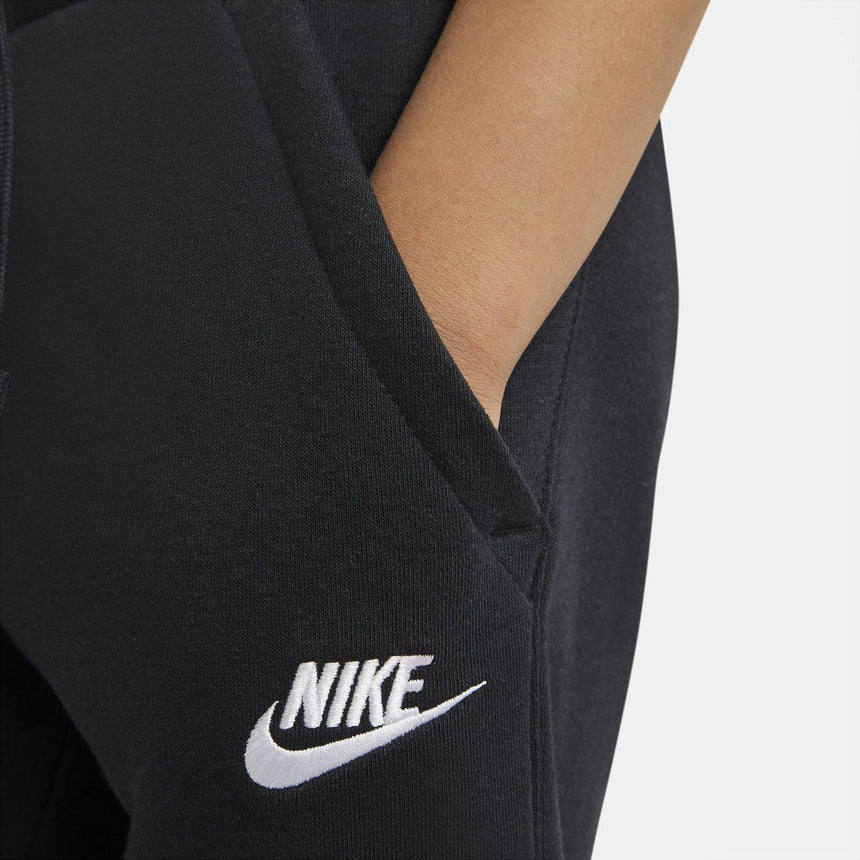 Nike Sportswear Club